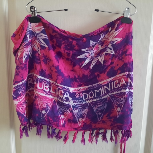 Tie Dye Dominican Republic Sarong Wrap - Picture 4 of 9